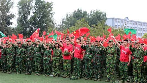 小型的足球赛